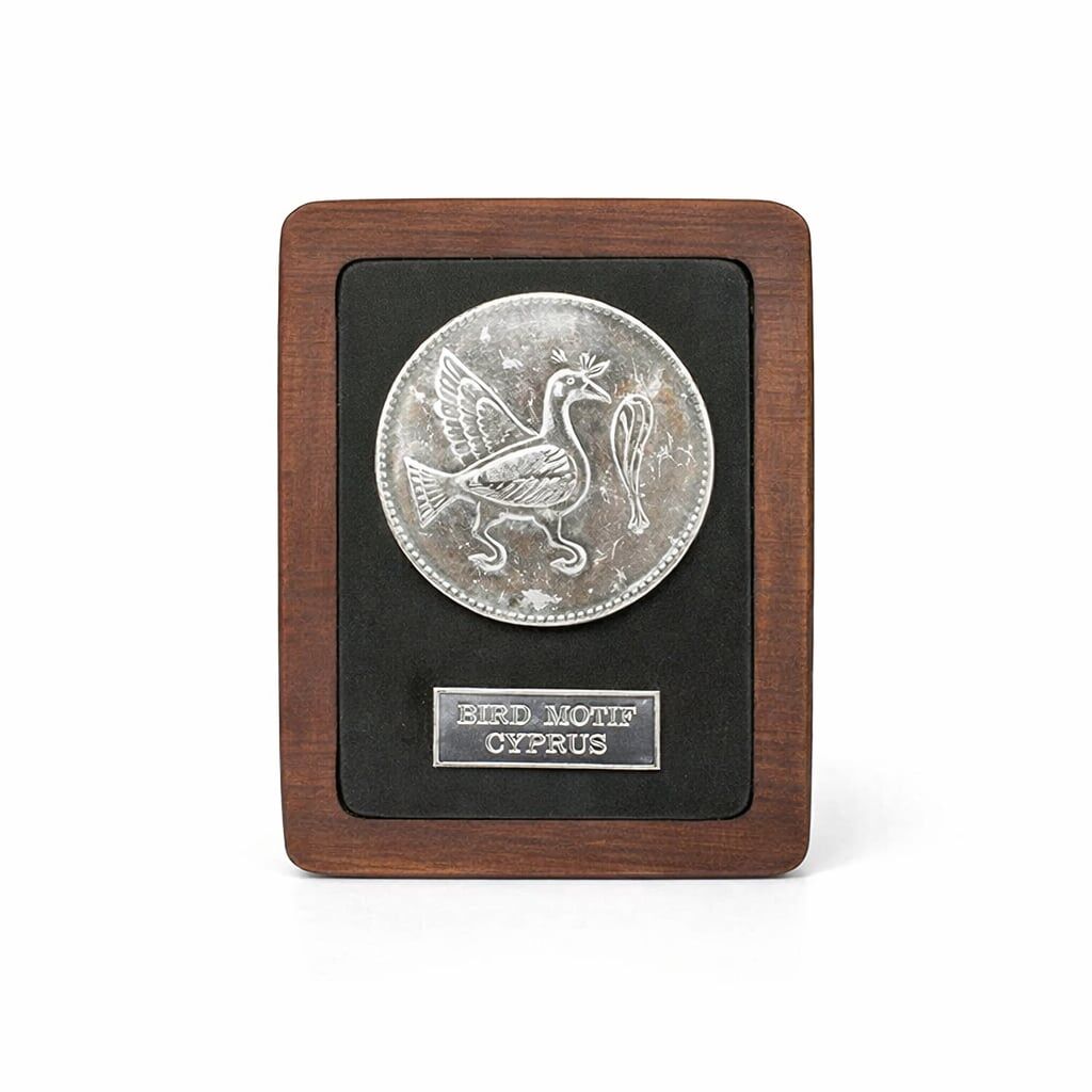 SILVER MOTIF PLAQUE – 15CM DECORATIVE AWARD WITH ENGRAVING - Image 1