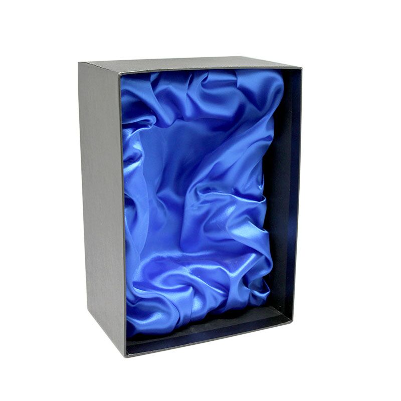 SATIN-LINED PRESENTATION BOX - Image 1