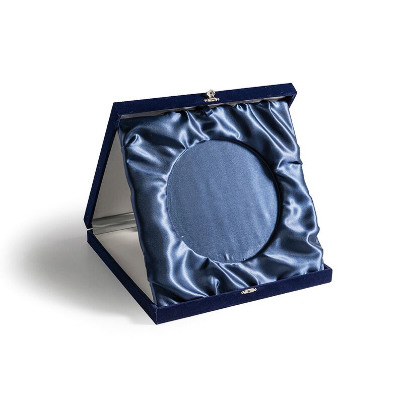 LUXURY VELVET BOX 33*33*4CM - Image 1