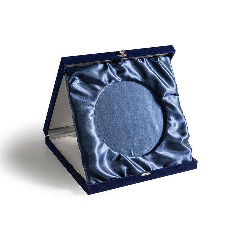 LUXURY VELVET BOX 36*36*4CM - Image 1