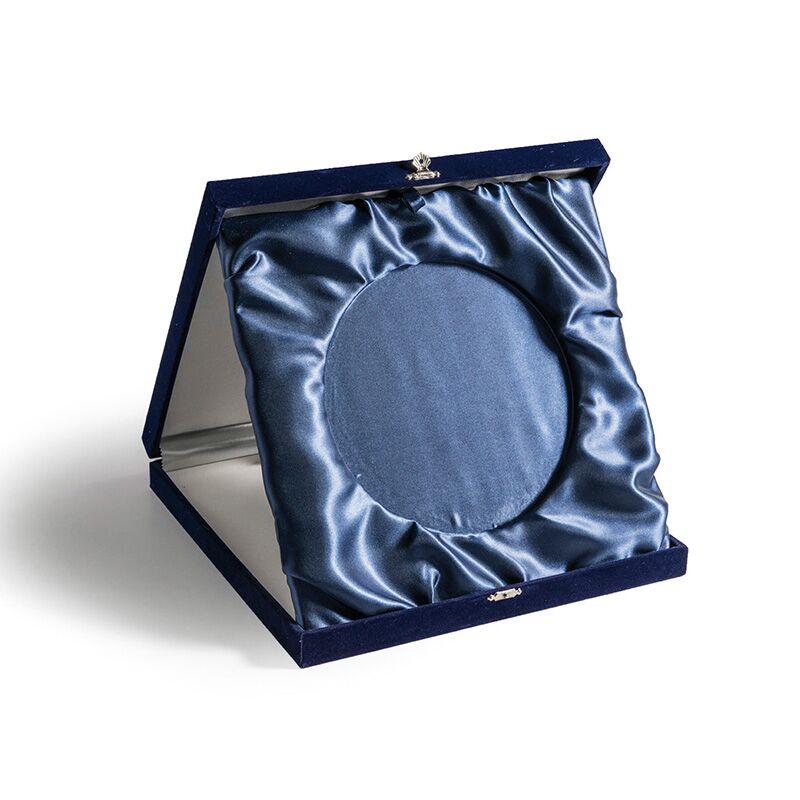 V38X38X4.jpg LUXURY VELVET GIFT BOX 38*38*4CM - Image 1