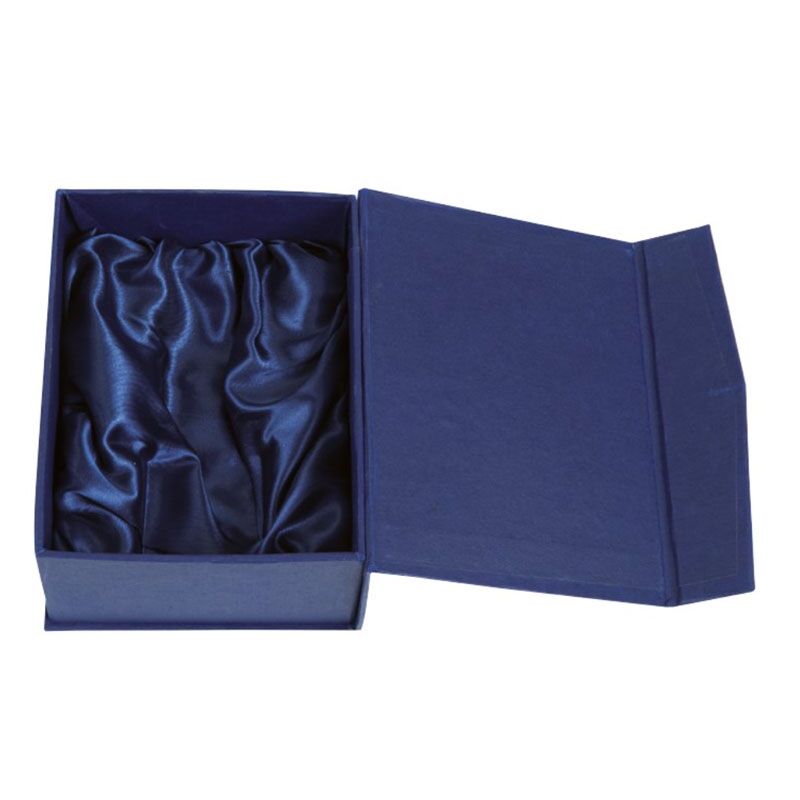 LUXURY GIFT BOX 125 X 190 MM – SILK-LINED PRESENTATION BOX FOR AWARDS & GIFTS - Image 1