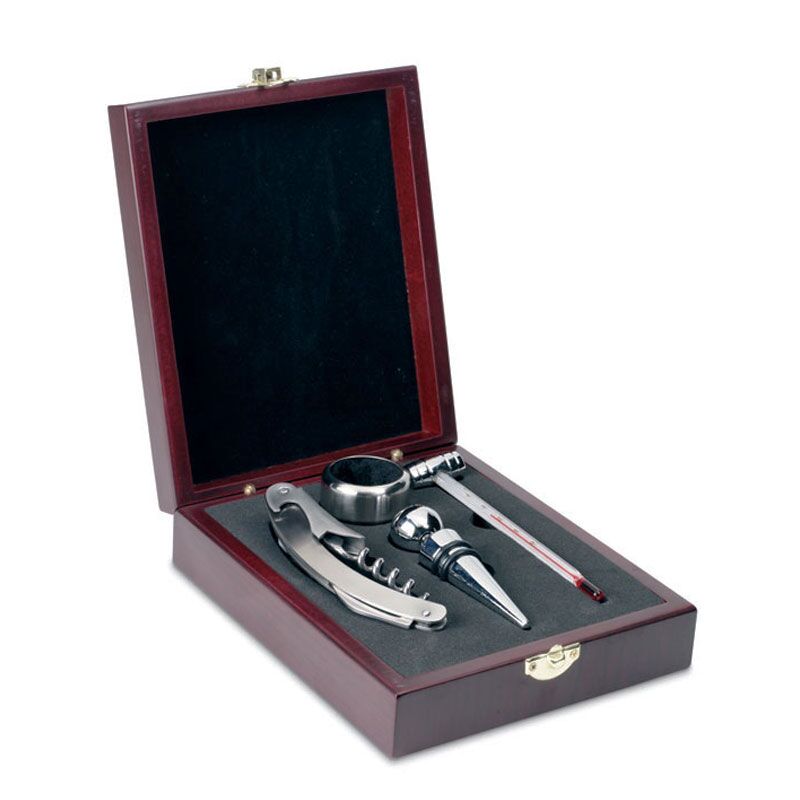 ELEGANT WINE SET IN WOODEN BOX - Image 1