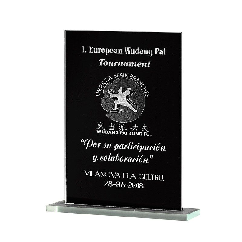GLASS AWARD WITH BLACK BACKGROUND – 15CM CRYSTAL TROPHY FOR RECOGNITION - Image 1